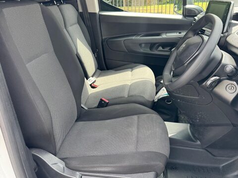 Peugeot Partner BLUEHDI PROFESSIONAL L2 21