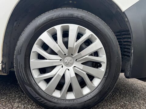 Peugeot Partner BLUEHDI PROFESSIONAL L1 9