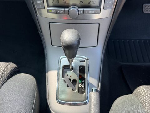 Toyota Avensis T3-X VVT-I 25