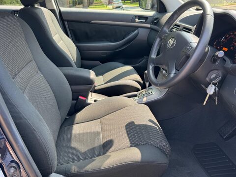 Toyota Avensis T3-X VVT-I 20