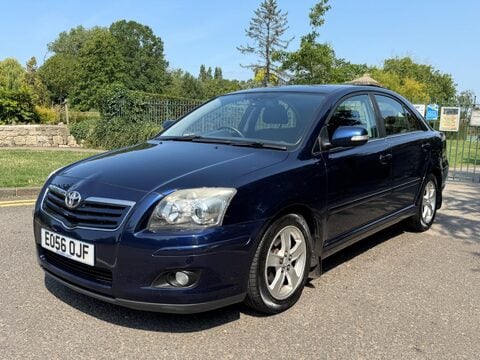 Toyota Avensis T3-X VVT-I 3