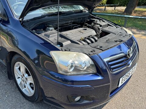 Toyota Avensis T3-X VVT-I 29