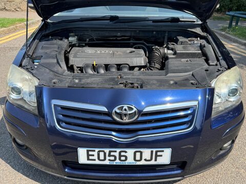 Toyota Avensis T3-X VVT-I 30
