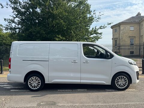 Vauxhall Vivaro L2H1 F2900 PRO S/S 8
