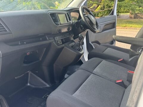 Vauxhall Vivaro L2H1 F2900 PRO S/S 22