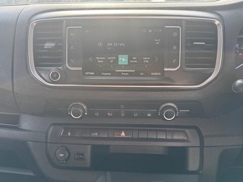 Vauxhall Vivaro L2H1 F2900 PRO S/S 25