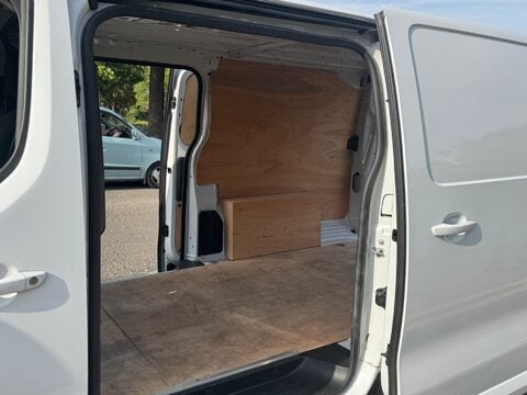 Vauxhall Vivaro L2H1 F2900 PRO S/S 12