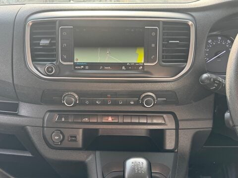 Vauxhall Vivaro L2H1 F2900 PRO S/S 27
