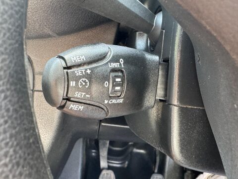 Vauxhall Vivaro L2H1 F2900 PRO S/S 24
