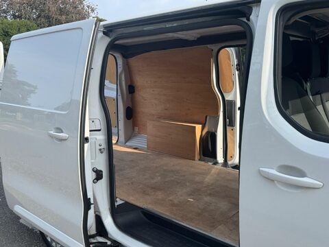 Vauxhall Vivaro L2H1 F2900 PRO S/S 13