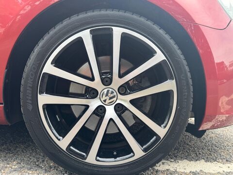 Volkswagen Golf GT TSI 9