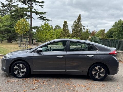 Hyundai IONIQ PREMIUM SE MHEV 4