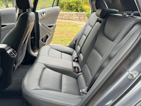 Hyundai IONIQ PREMIUM SE MHEV 14
