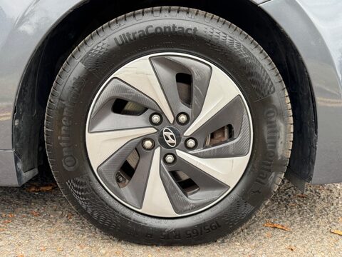 Hyundai IONIQ PREMIUM SE MHEV 9