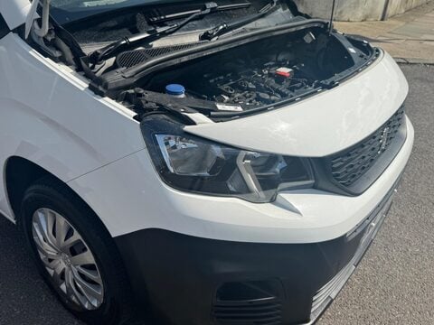 Peugeot Partner BLUEHDI PROFESSIONAL L1 17