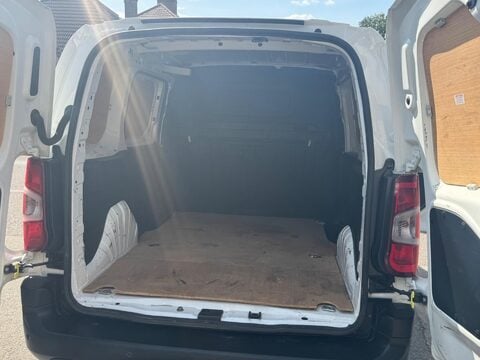 Peugeot Partner BLUEHDI PROFESSIONAL L1 19