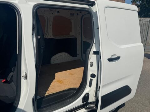 Peugeot Partner BLUEHDI PROFESSIONAL L1 15