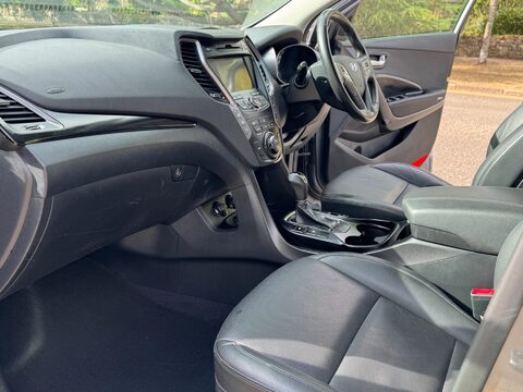 Hyundai SANTA FE CRDI PREMIUM 19