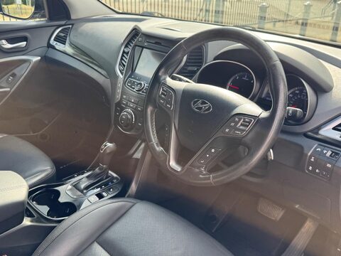 Hyundai SANTA FE CRDI PREMIUM 15