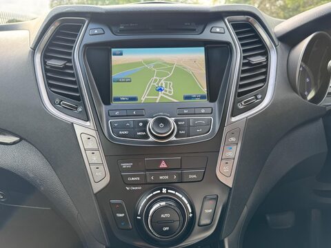Hyundai SANTA FE CRDI PREMIUM 32